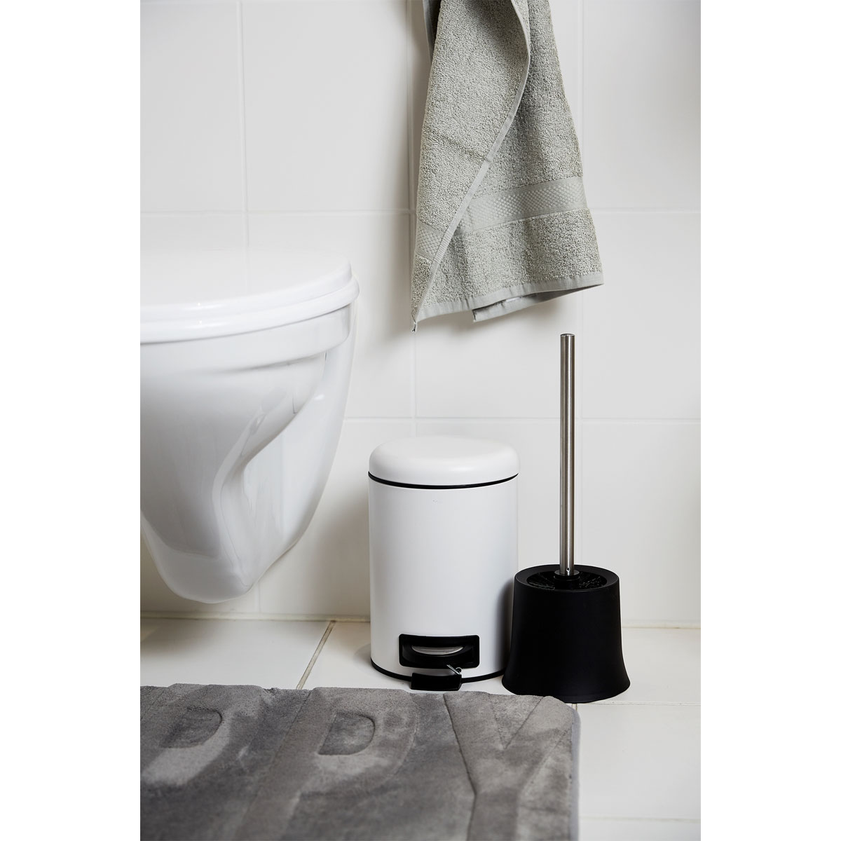 Wenko WC-Garnitur Basic Schwarz 2er WC-Bürste 514544 | inklusive Set