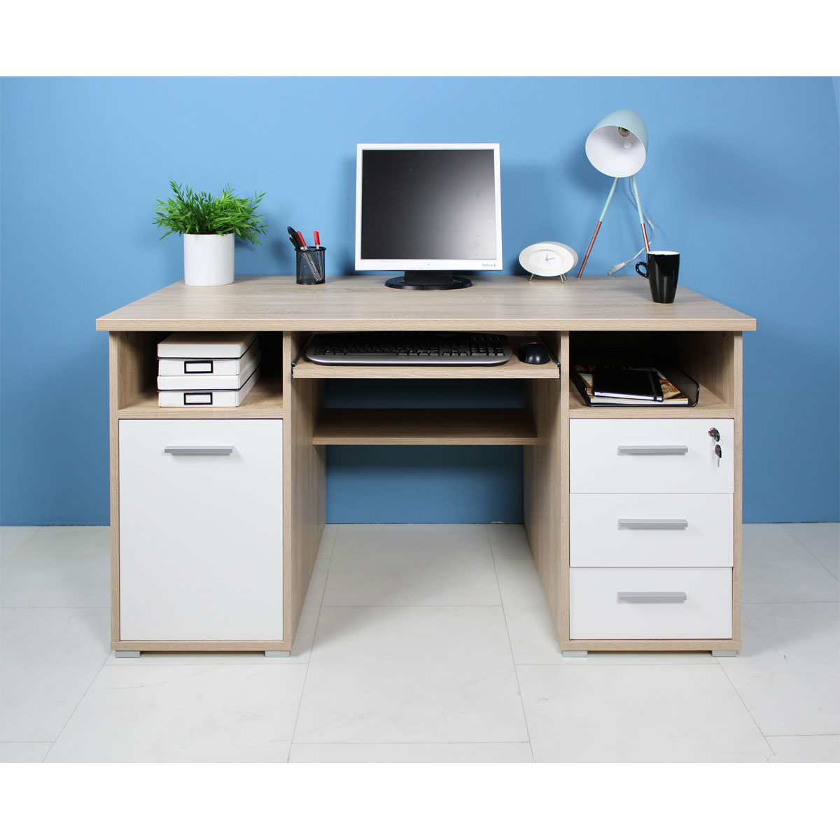 Schreibtisch Tipp abschließbar und mit Tastaturauszug 145 x 75 x 70 cm  Walnuss-Nachbildung/schwarz | K000069901